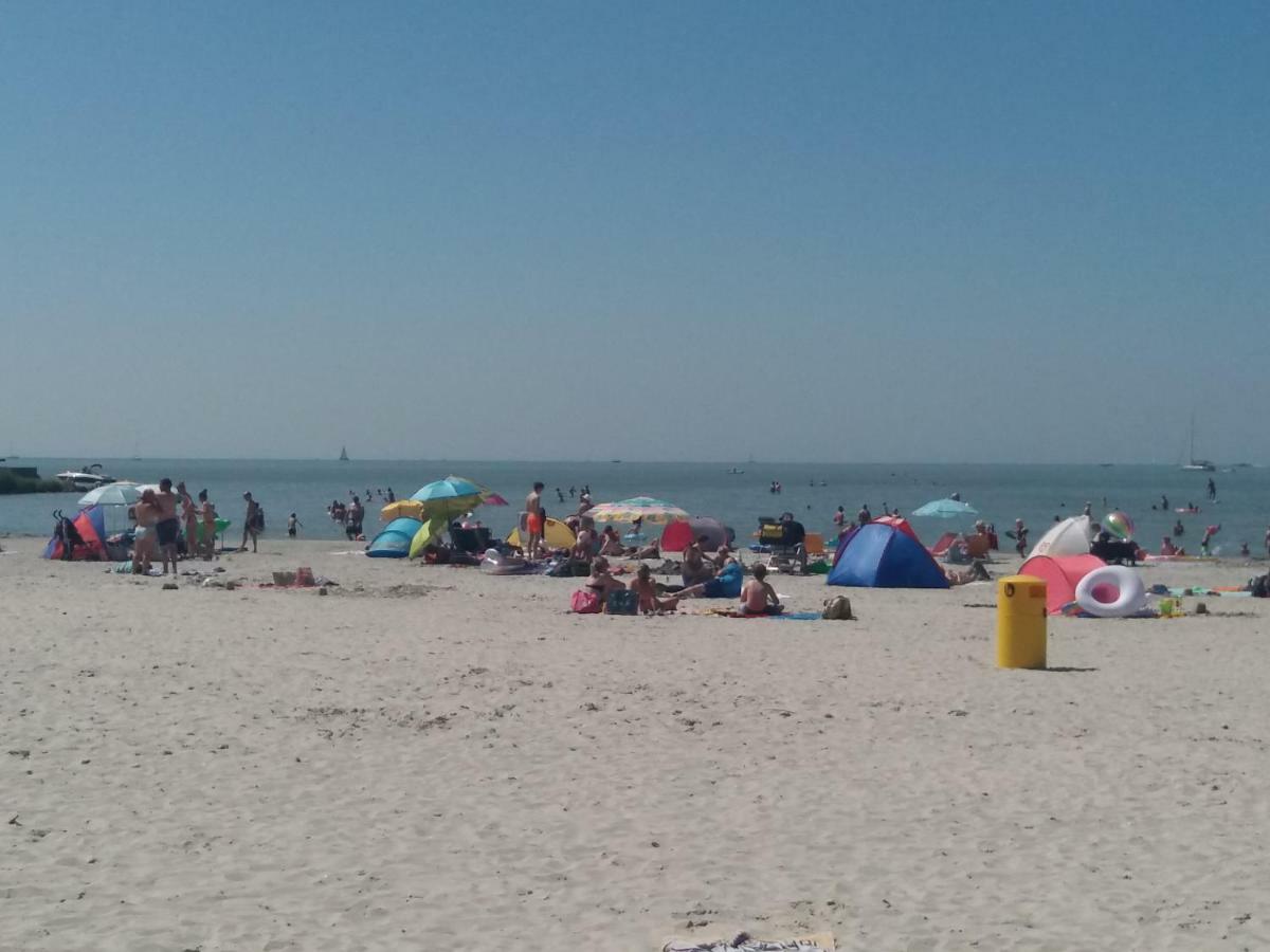 Vakantie Chalet Makkum Esterno foto